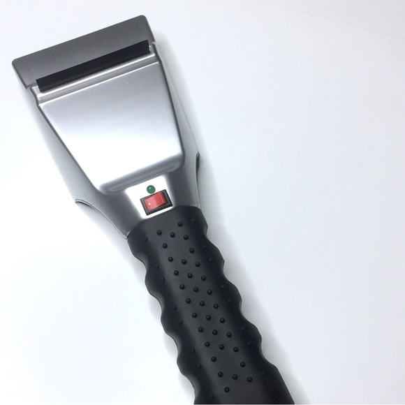 Heated Ice Scraper Car Windshield Snow Removal Flashlight Corded Christmas Gift - Picture 2 of 12